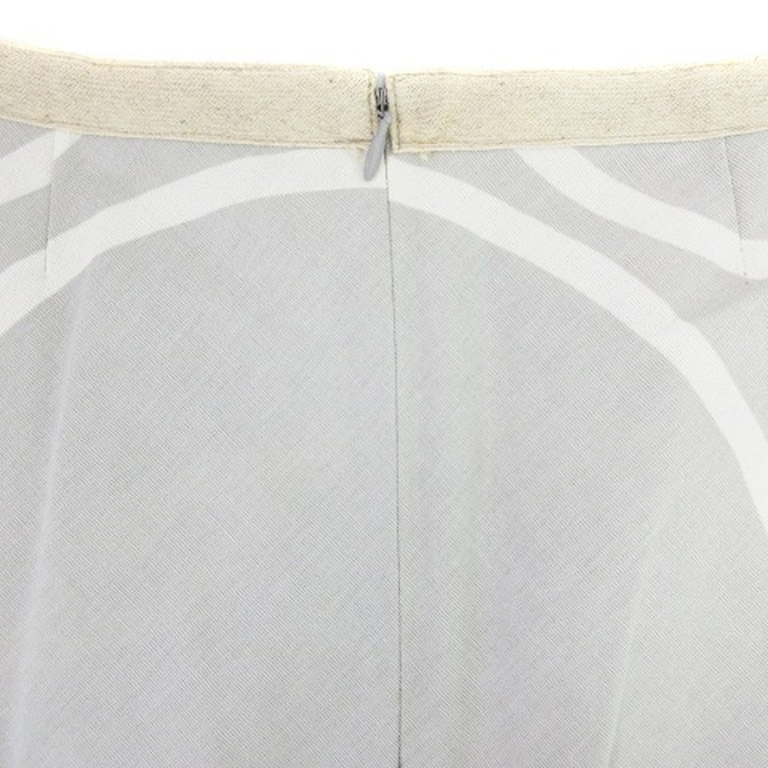 DEUXIEME CLASSE(ドゥーズィエムクラス)のドゥーズィエムクラス スカート 台形 ひざ丈 バックファスナー グレー ボトムス レディースのスカート(ひざ丈スカート)の商品写真