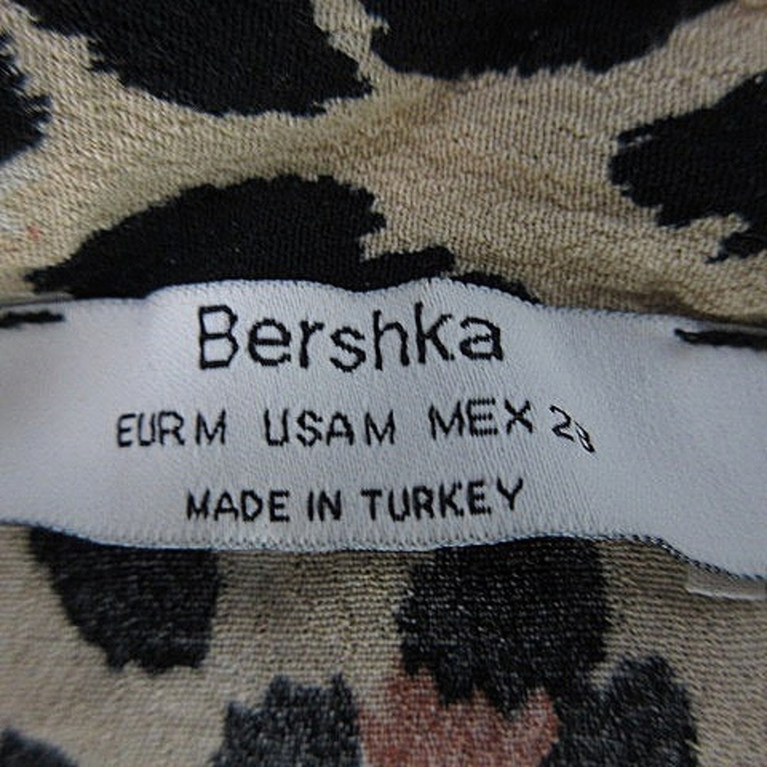 Bershka(ベルシュカ)のベルシュカ シャツ オープンカラー 半袖 ヒョウ柄 M ベージュ 黒 トップス レディースのトップス(シャツ/ブラウス(半袖/袖なし))の商品写真