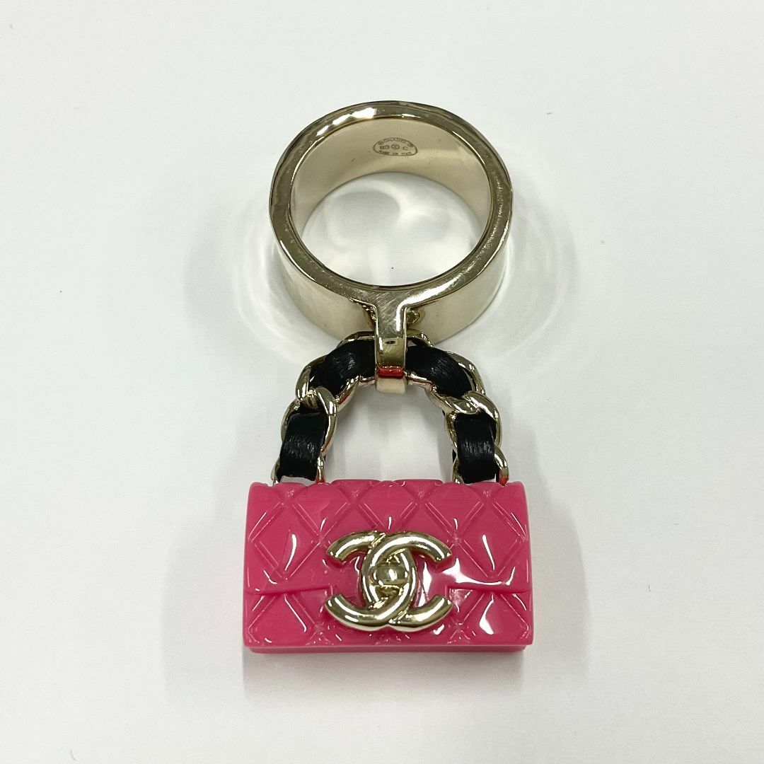 CHANEL(シャネル)の8974 シャネル ココマーク マトラッセ バッグチャーム リング 指輪 レディースのアクセサリー(リング(指輪))の商品写真