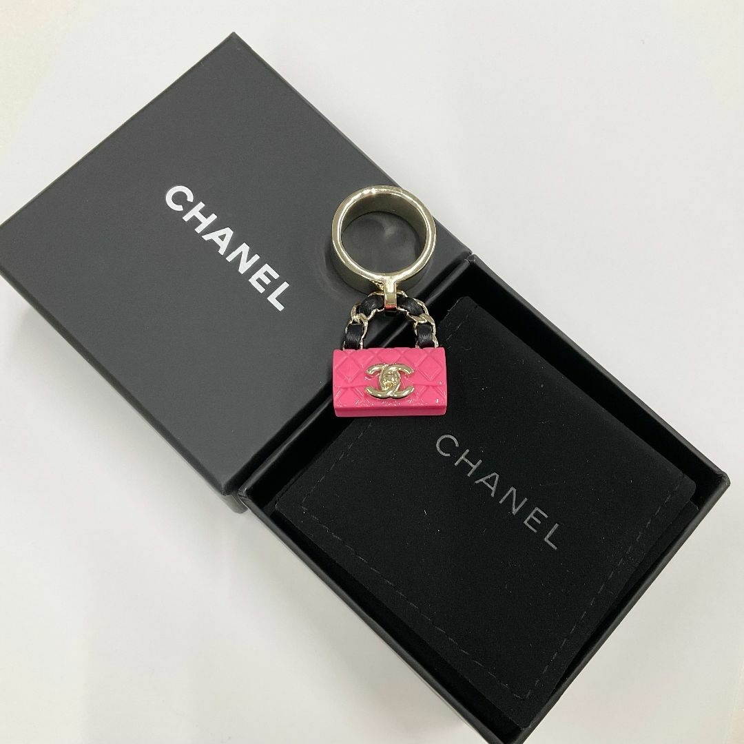 CHANEL(シャネル)の8974 シャネル ココマーク マトラッセ バッグチャーム リング 指輪 レディースのアクセサリー(リング(指輪))の商品写真