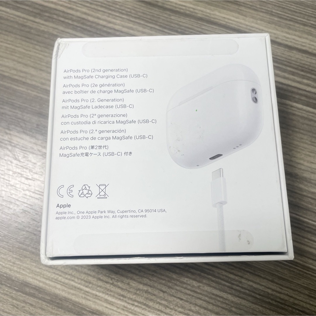 Apple(アップル)のApple AirPods Pro 第2世代 MTJV3J/A スマホ/家電/カメラのオーディオ機器(ヘッドフォン/イヤフォン)の商品写真