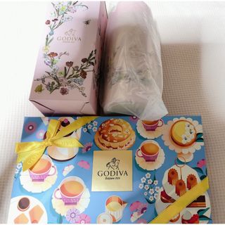 ゴディバ(GODIVA)のGODIVA 期間限定品　アフタヌーンスイーツ16粒&ステンレスボトル(菓子/デザート)