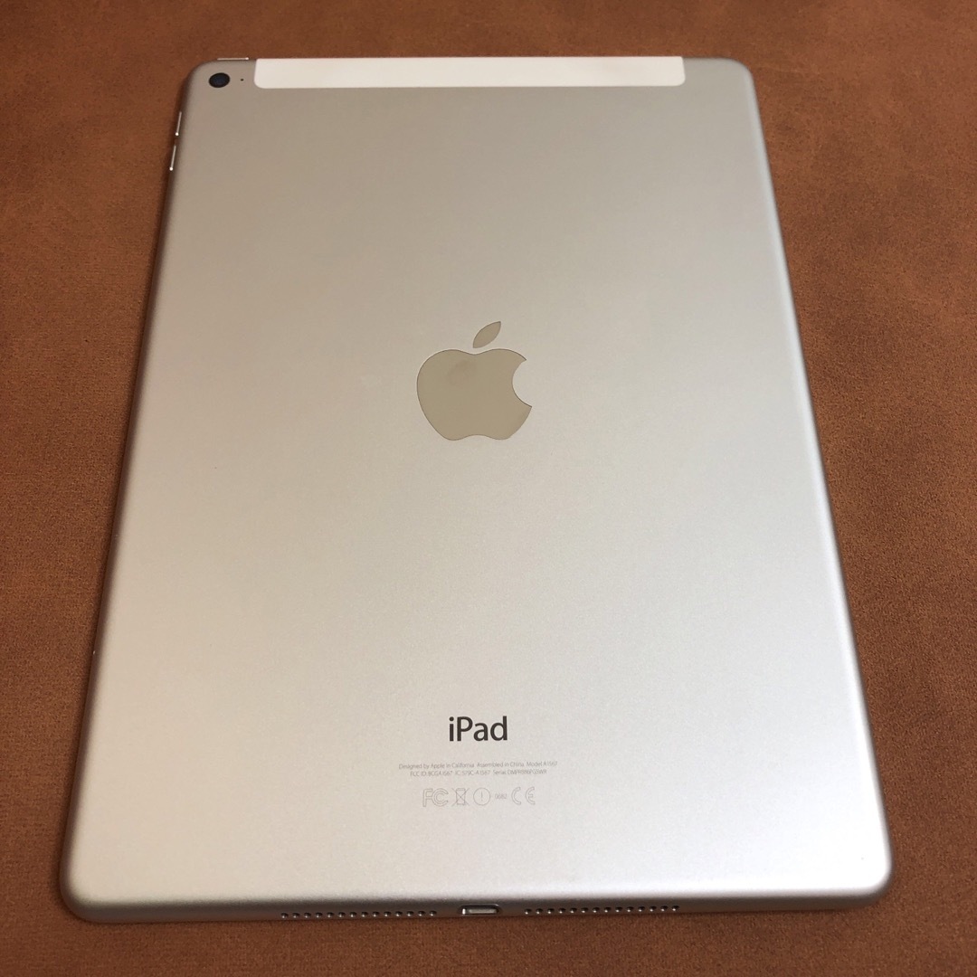 iPad(アイパッド)の7090 電池良好 iPad Air2 第2世代 16GB au スマホ/家電/カメラのPC/タブレット(タブレット)の商品写真