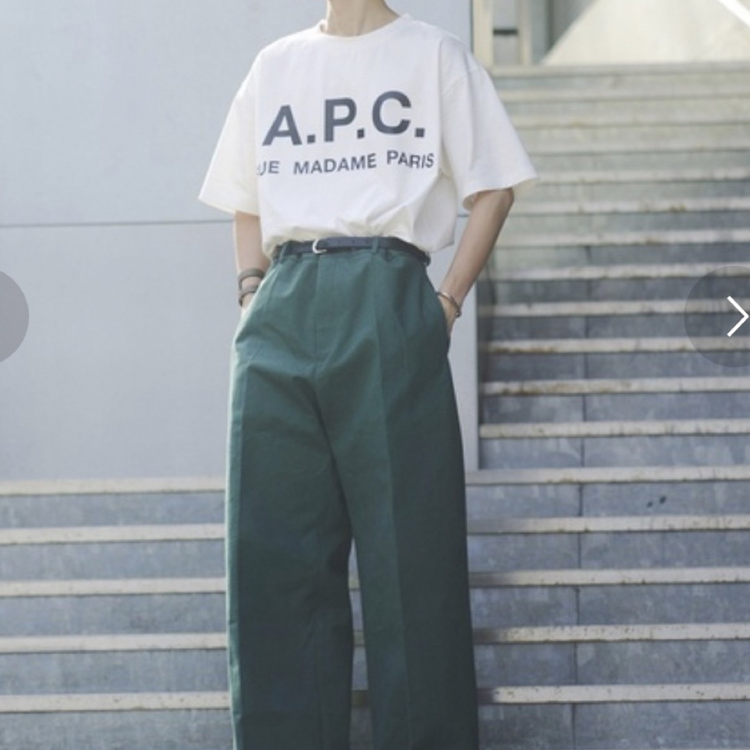 A.P.C(アーペーセー)のA.P.C.  アーペーセオーバーサイズ ロゴプリント Tシャツ メンズのトップス(Tシャツ/カットソー(半袖/袖なし))の商品写真