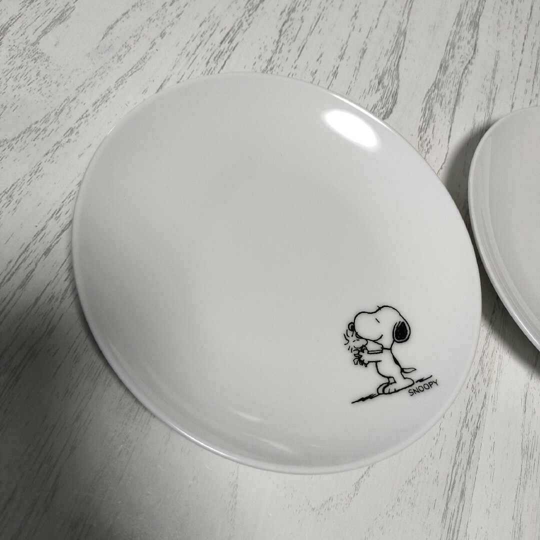 SNOOPY(スヌーピー)のスヌーピー お皿2枚セット インテリア/住まい/日用品のキッチン/食器(食器)の商品写真