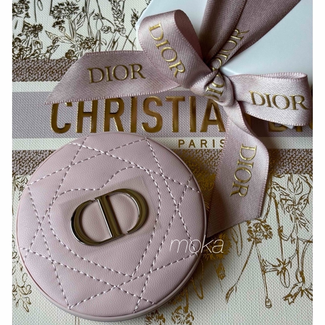 Dior(ディオール)の最新❤️ DIOR ディオール　コンパクトミラー ハートキルティング ノベルティ レディースのファッション小物(ミラー)の商品写真