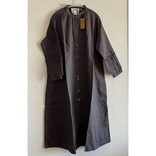 マシュカシュ(MashuKashu)の新品　マシュカシュ リネンコットン　ワンピース　チャコール(ロングワンピース/マキシワンピース)