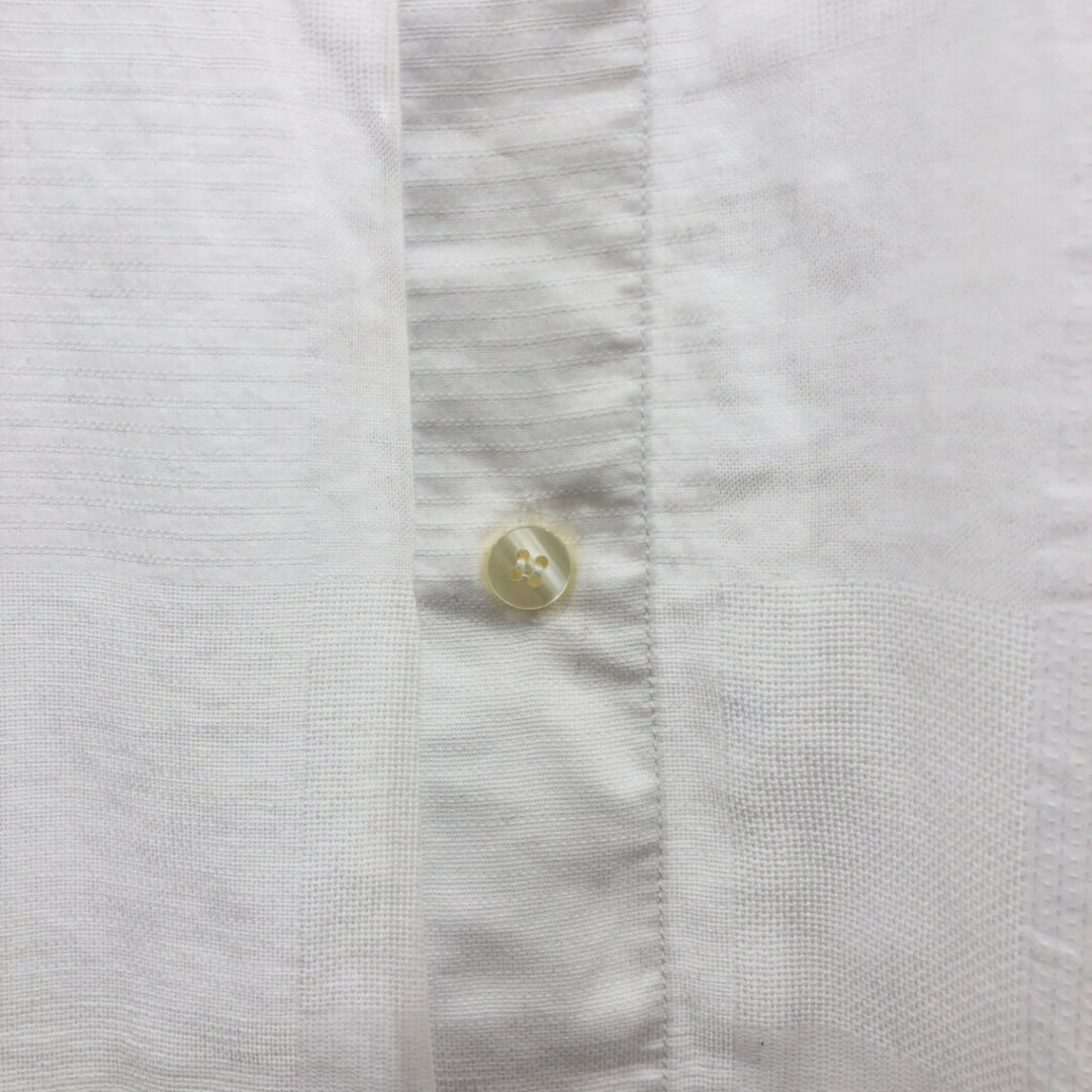 ARMANI JEANS(アルマーニジーンズ)のARMANI JEANS アルマーニ ジーンズ 半袖シャツ 大きいサイズ ホワイト (レディース 2XL) 中古 古着 Q6991 レディースのトップス(シャツ/ブラウス(半袖/袖なし))の商品写真