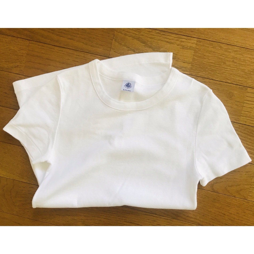 PETIT BATEAU(プチバトー)のプチバトー  半袖Tシャツ　カットソー ホワイト メーカー表示サイズ　S レディースのトップス(Tシャツ(半袖/袖なし))の商品写真