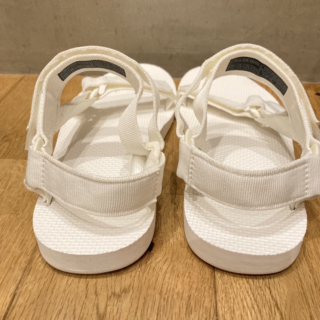 Teva(テバ)のTeva テバ　オリジナルユニバーサル　メンズ　スポーツサンダル　白 メンズの靴/シューズ(サンダル)の商品写真