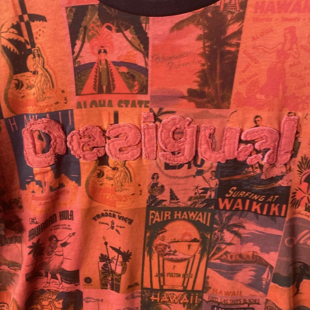 DESIGUAL(デシグアル)の【新品】Desigual ロゴワッペン 総柄Tシャツ Lサイズ メンズのトップス(Tシャツ/カットソー(半袖/袖なし))の商品写真