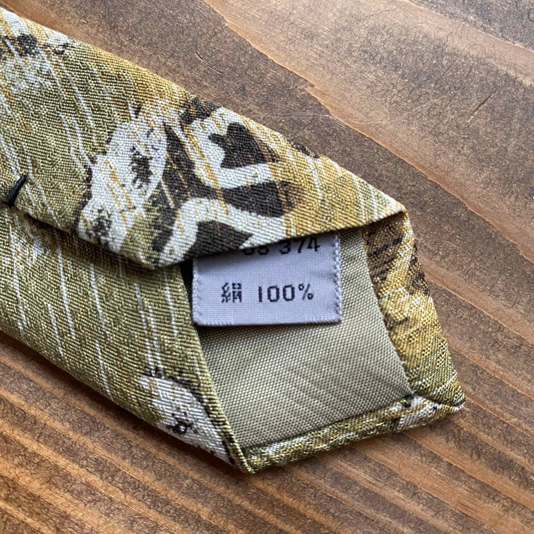 D’URBAN(ダーバン)のブランドネクタイ ダーバンうぐいす色 植物柄 絹100％ 古着 16 メンズのファッション小物(ネクタイ)の商品写真