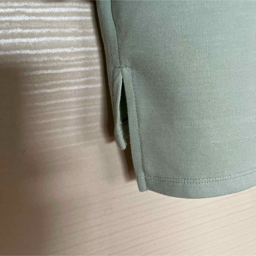 a.v.v(アーヴェヴェ)のアーヴェーヴェー　レディースボリューム袖Tシャツ レディースのトップス(Tシャツ(長袖/七分))の商品写真