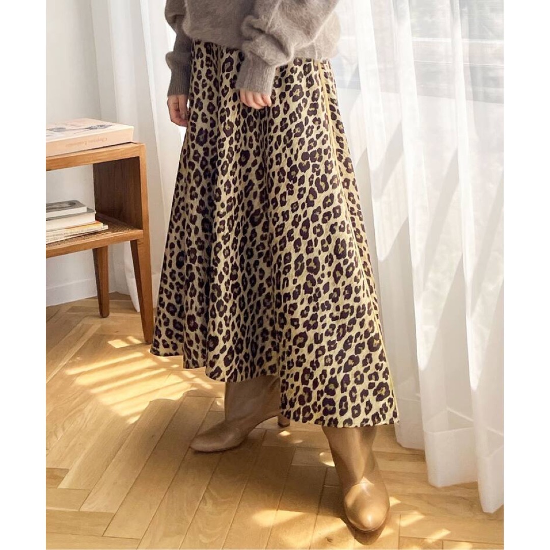 IENA(イエナ)の美品 IENA イエナ フラワー&レオパードスカート レディースのスカート(ロングスカート)の商品写真