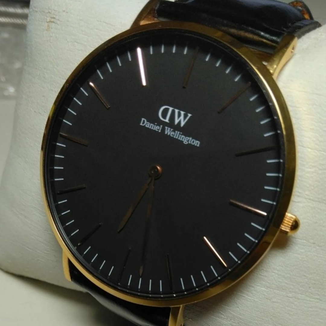 Daniel Wellington(ダニエルウェリントン)のダニエルウェリントン クラシック シェフィールドクオーツ腕時計 B40R14 メンズの時計(腕時計(アナログ))の商品写真