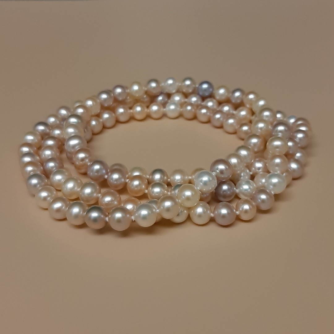 淡水真珠エンドレスロングネックレス レディースのアクセサリー(ネックレス)の商品写真