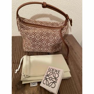 ロエベ(LOEWE)のロエベ　アナログラム　キュービィハンドバッグ　S(ハンドバッグ)