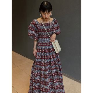 アメリヴィンテージ(Ameri VINTAGE)のMEDI REBECCA OFF SHOULDER DRESS レッド Sサイズ(ロングワンピース/マキシワンピース)