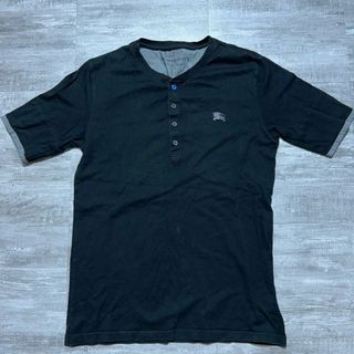 バーバリーブラックレーベル(BURBERRY BLACK LABEL)のBURBERRY バーバリーブラックレーベル ホースロゴ ヘンリーネックTシャツ(Tシャツ/カットソー(半袖/袖なし))