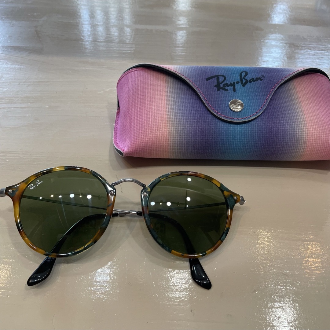 Ray-Ban(レイバン)のRayBan レイバン　サングラス　RB2447-F 1159/4 美品 レディースのファッション小物(サングラス/メガネ)の商品写真