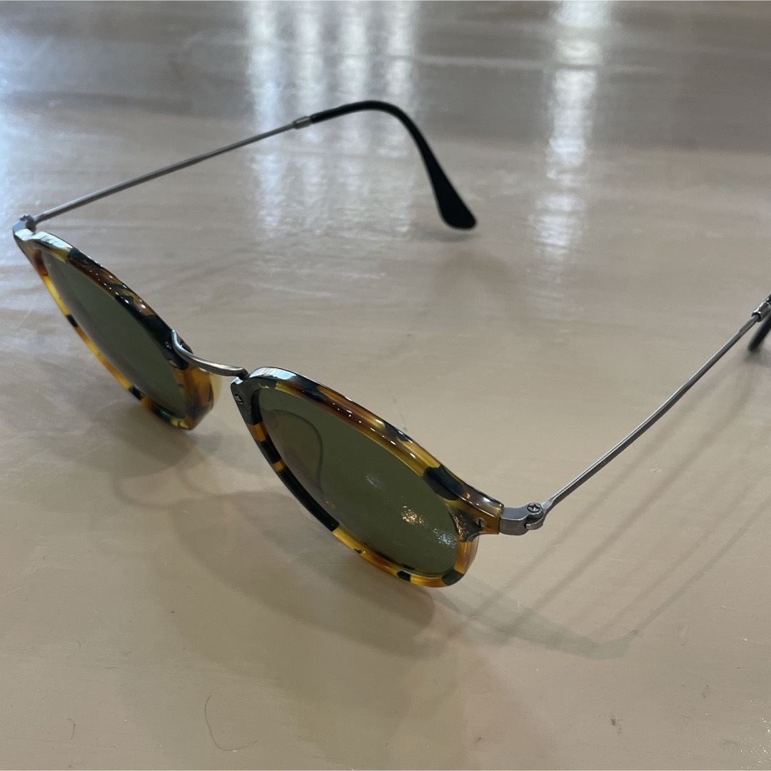 Ray-Ban(レイバン)のRayBan レイバン　サングラス　RB2447-F 1159/4 美品 レディースのファッション小物(サングラス/メガネ)の商品写真