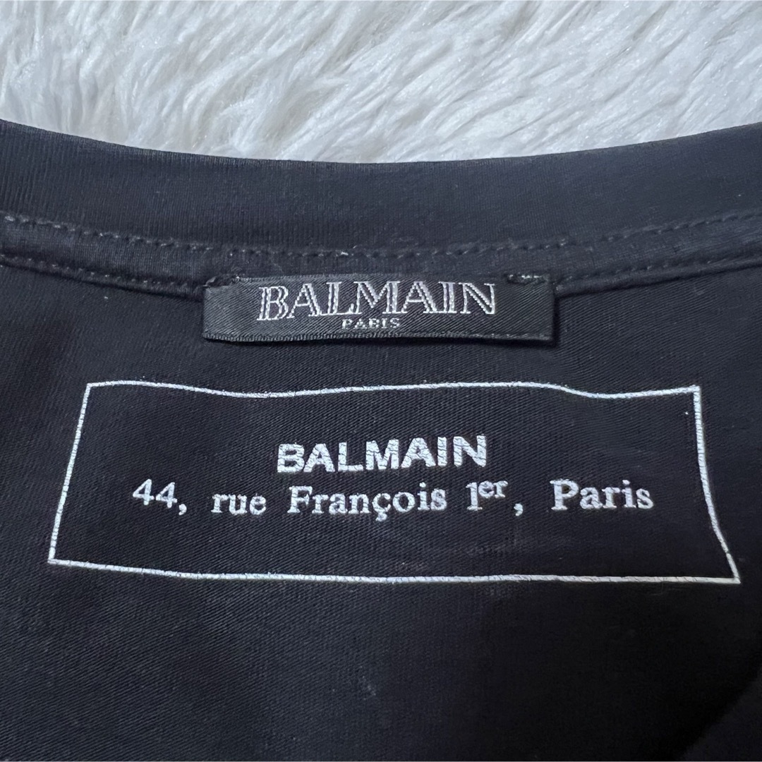 BALMAIN(バルマン)のバルマン メダリオン エンブレムプリント ショルダーボタン　ロンT クールネック メンズのトップス(Tシャツ/カットソー(七分/長袖))の商品写真