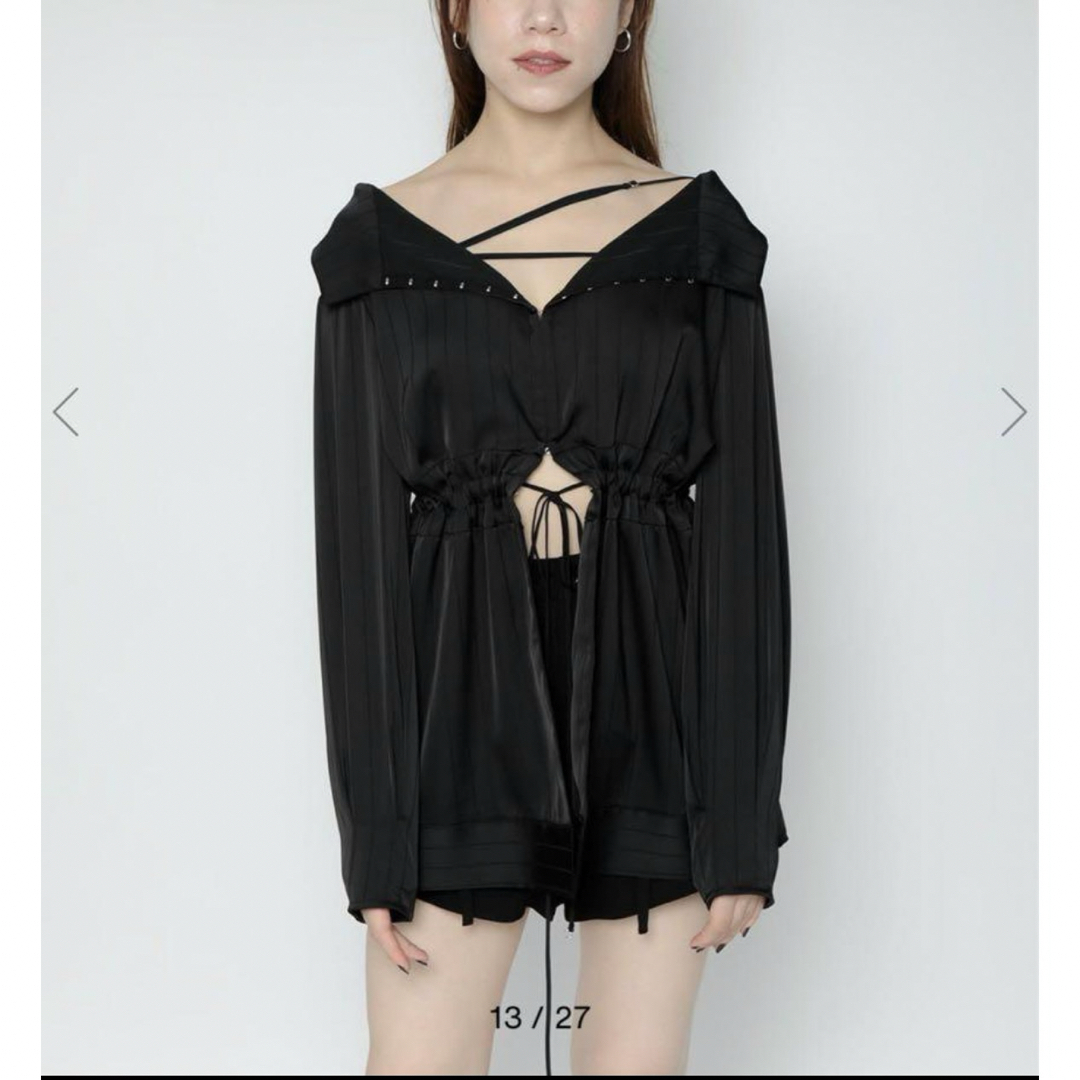 Lily Brown(リリーブラウン)のMeltthelady strap blouse BK レディースのトップス(シャツ/ブラウス(長袖/七分))の商品写真