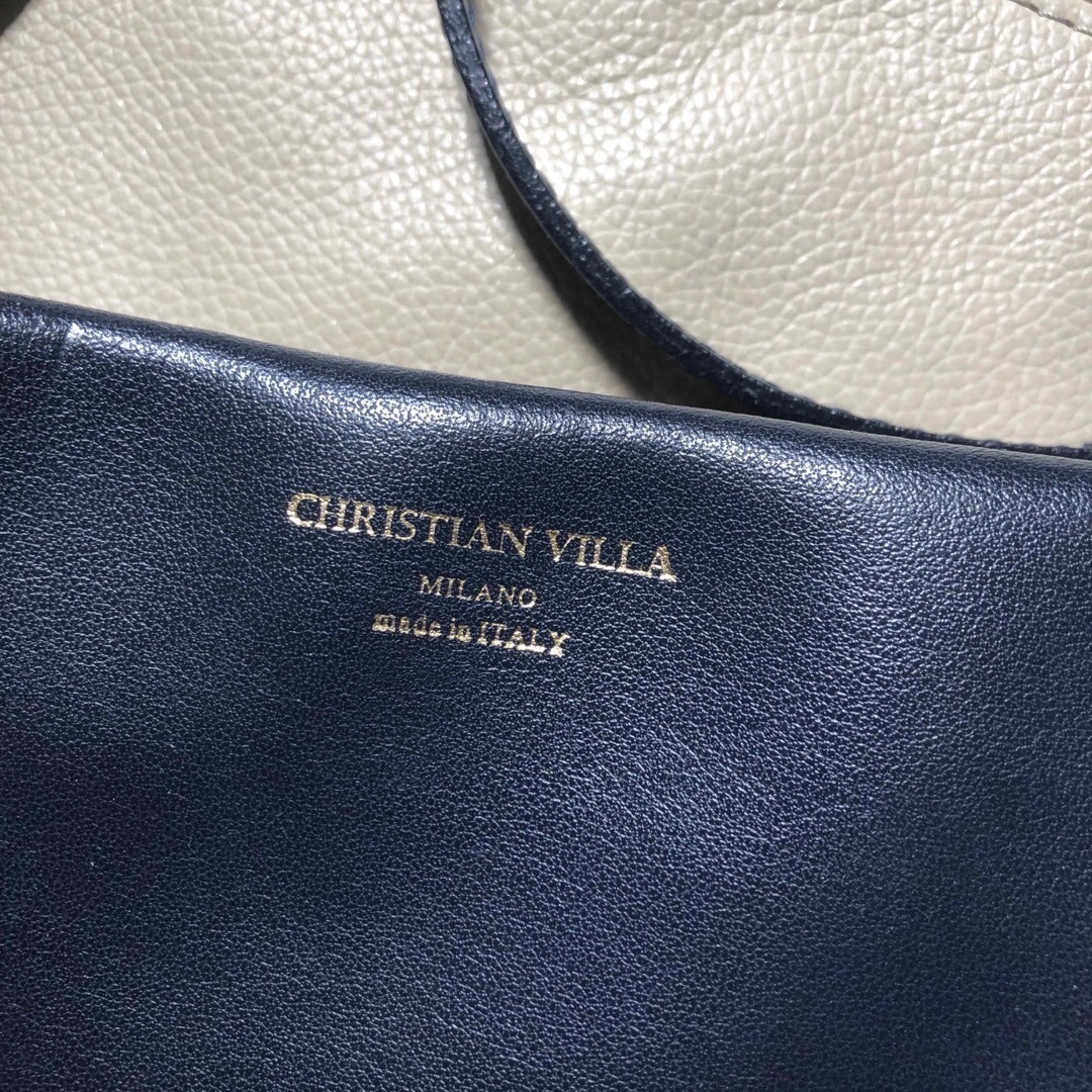 美品CHRISTIAN VILLA  MILANO  バッグ　ネイビー×ベージュ レディースのバッグ(ショルダーバッグ)の商品写真