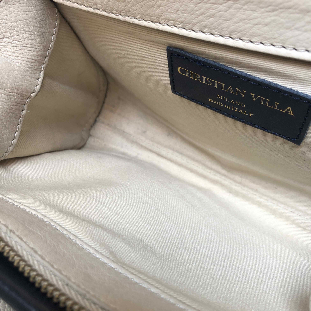 美品CHRISTIAN VILLA  MILANO  バッグ　ネイビー×ベージュ レディースのバッグ(ショルダーバッグ)の商品写真