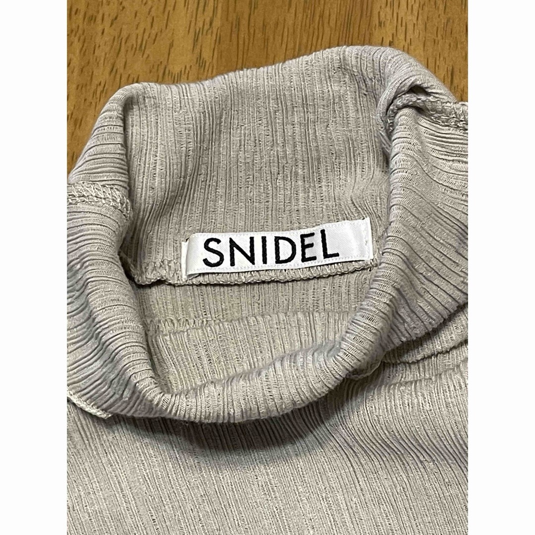 SNIDEL(スナイデル)の未着用SNIDELワンピース薄手五分袖シンプル上品メロウ仕上げロング丈インナー付 レディースのワンピース(ロングワンピース/マキシワンピース)の商品写真