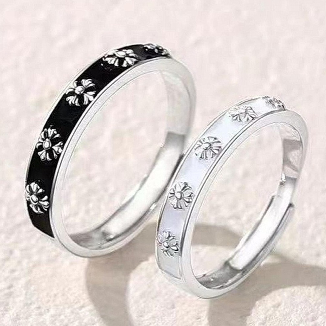 【残り僅か】　恋人　カップル　ペアリング　指輪　リング　シンプル　白　黒　色違い レディースのアクセサリー(リング(指輪))の商品写真