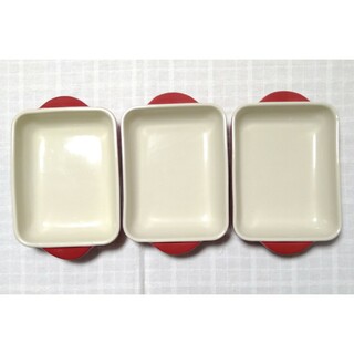 ニトリ - ニトリ　グラタン皿　赤　３個セット