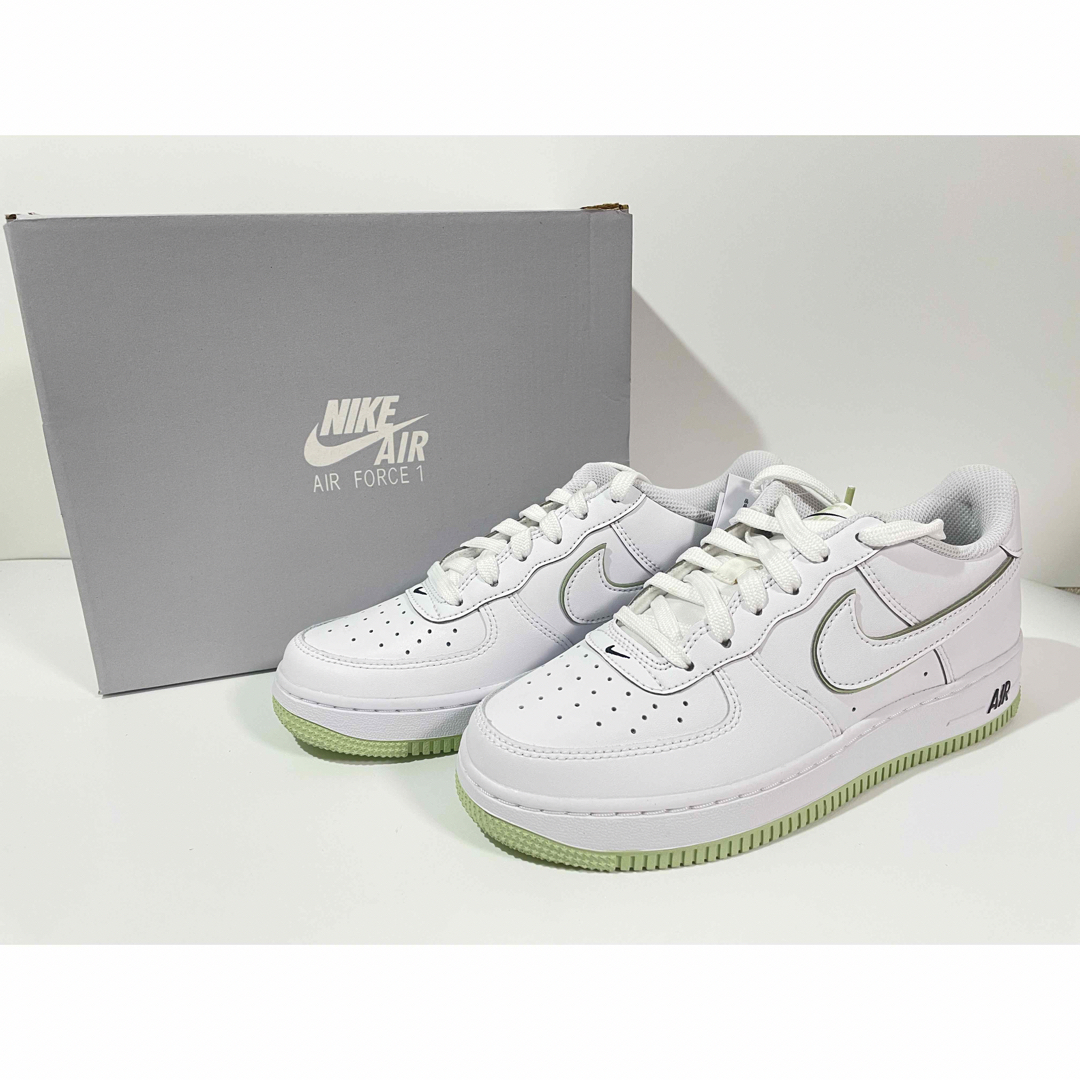 NIKE(ナイキ)の【新品】Nike GS Air Force 1 ホワイト/ハニーデュー  レディースの靴/シューズ(スニーカー)の商品写真