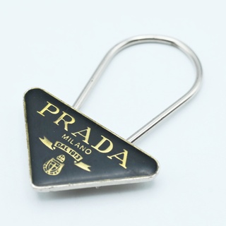 PRADA - T05 PRADA プラダ ロゴプレート キーホルダー キーリング ブラック/ゴールド/シルバー