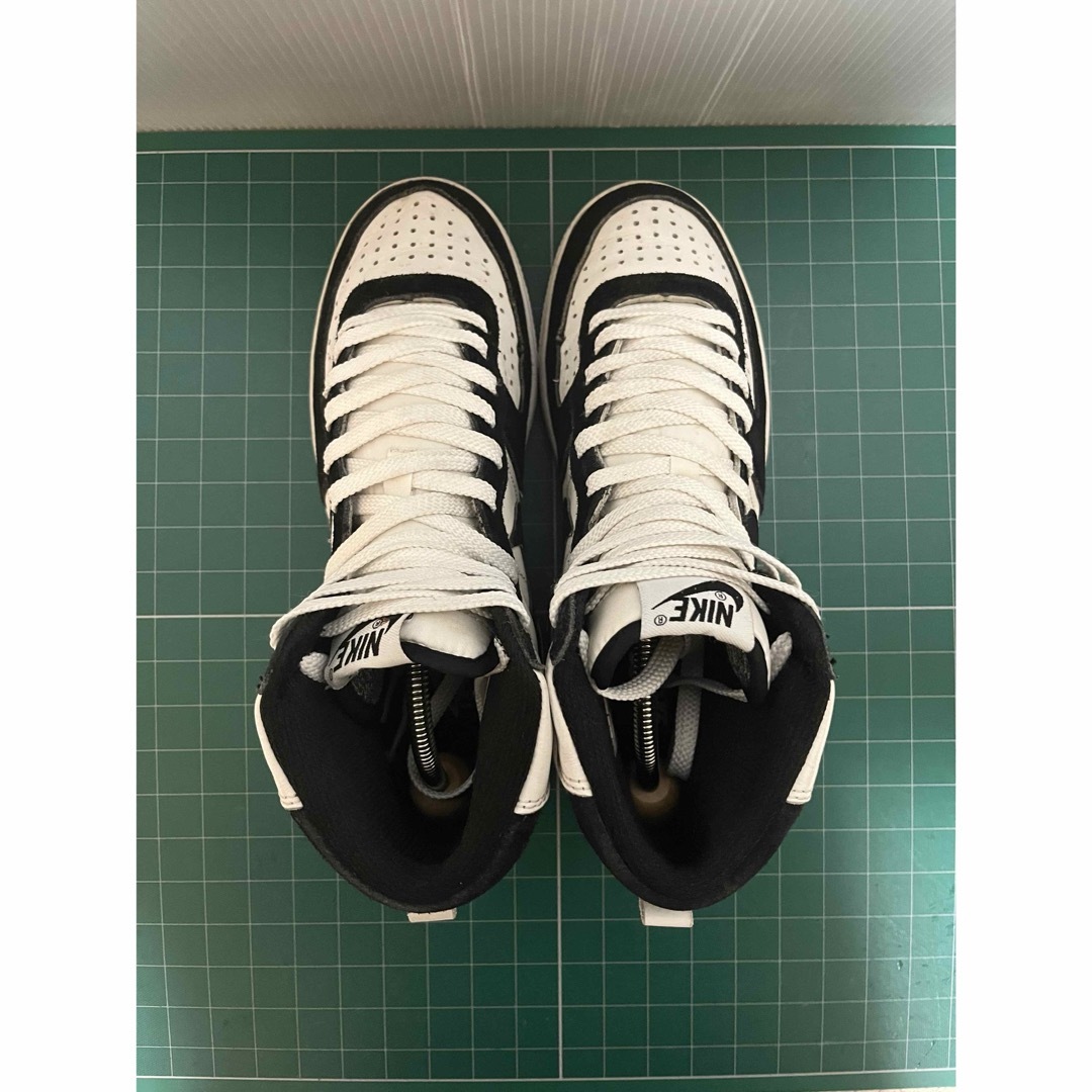 NIKE(ナイキ)のナイキ　スニーカー　ハイカット　ターミネーター　25.5cm　白×黒 メンズの靴/シューズ(スニーカー)の商品写真