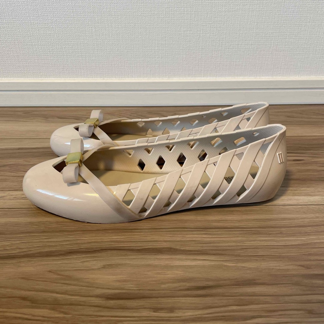 melissa(メリッサ)のmelissa　サンダル　ピンクベージュ　24.5cm メンズの靴/シューズ(サンダル)の商品写真
