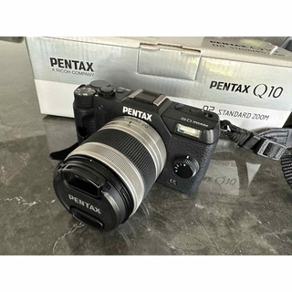 ペンタックス(PENTAX)のPENTAX Q10 超小型デジタル一眼カメラ ズームレンズキット BLACK(ミラーレス一眼)