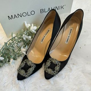 マノロブラニク(MANOLO BLAHNIK)のマノロブラニク ハンギシ ブラック サテン パンプス ハイヒール(ハイヒール/パンプス)