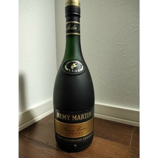 REMY MARTIN レミーマルタン　コニャック700ml(ブランデー)