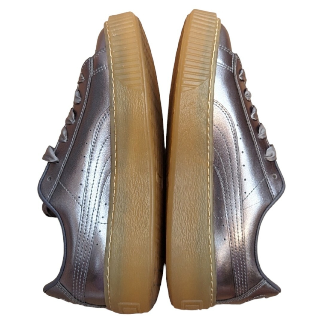 PUMA(プーマ)のPUMA プーマ バスケット プラットフォーム 23.5cm 厚底スニーカー レディースの靴/シューズ(スニーカー)の商品写真