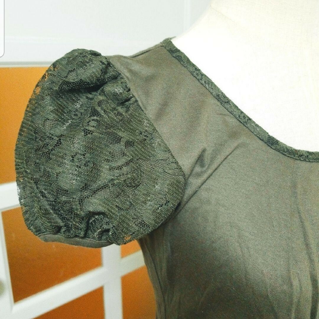 M-premier(エムプルミエ)のエムプルミエ 春夏 カーキ系ダークブラウン パフスリーブ カットソー M/9号 レディースのトップス(カットソー(半袖/袖なし))の商品写真