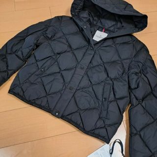 モンクレール(MONCLER)のモンクレール　ARVOUIN　ダウンジャケット(ダウンジャケット)