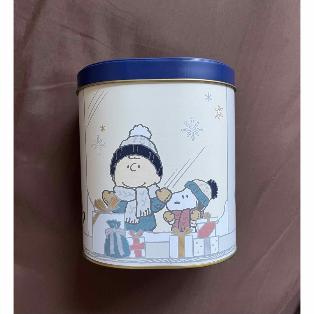 USJ  SNOOPY  スヌーピー　お菓子　缶 エンタメ/ホビーのおもちゃ/ぬいぐるみ(キャラクターグッズ)の商品写真