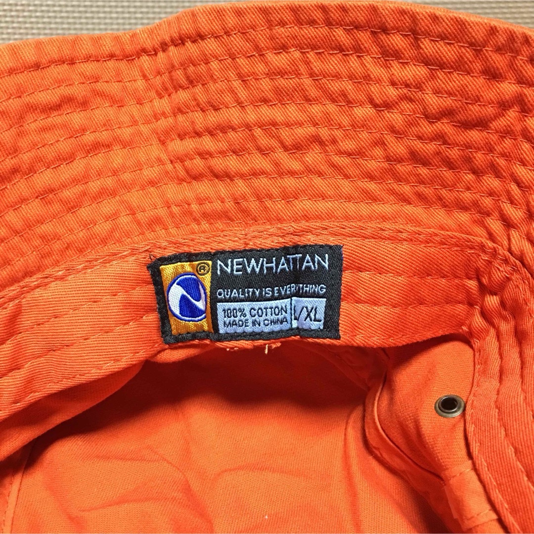 newhattan(ニューハッタン)の新品 ニューハッタン バケットハットのオレンジ L/XL メンズの帽子(ハット)の商品写真