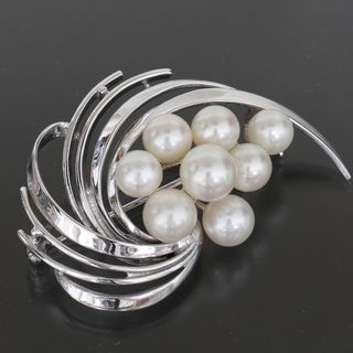 ミキモト(MIKIMOTO)の超美品 ミキモト アコヤパール 8玉 ブローチ シルバー SV レディース(ブローチ/コサージュ)