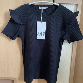 ザラ(ZARA)のZARAフリルTシャツ［新品］(Tシャツ/カットソー(半袖/袖なし))
