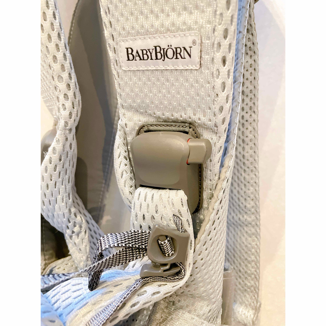 BABYBJORN(ベビービョルン)のベビービョルンワンカイエアー キッズ/ベビー/マタニティの外出/移動用品(抱っこひも/おんぶひも)の商品写真