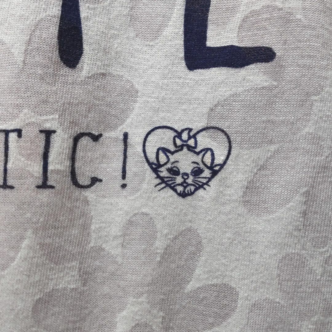 Disney(ディズニー)のディズニー　おしゃれキャット　マリーちゃんのゆったりＴシャツ　サイズＭ<451> レディースのトップス(Tシャツ(半袖/袖なし))の商品写真