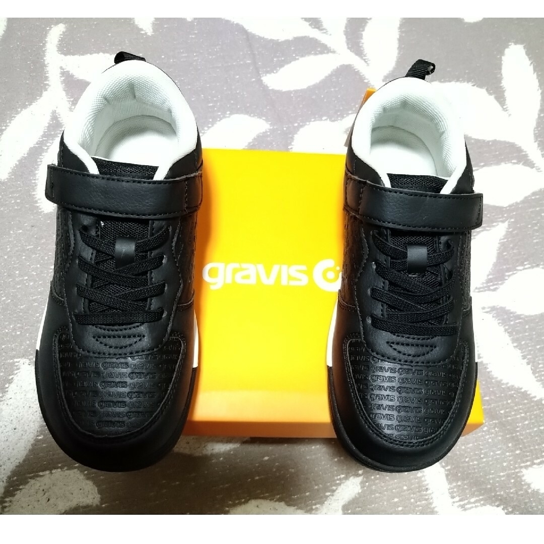 gravis(グラビス)のグラビス　gravis　スニーカー　22㎝ キッズ/ベビー/マタニティのキッズ靴/シューズ(15cm~)(スニーカー)の商品写真