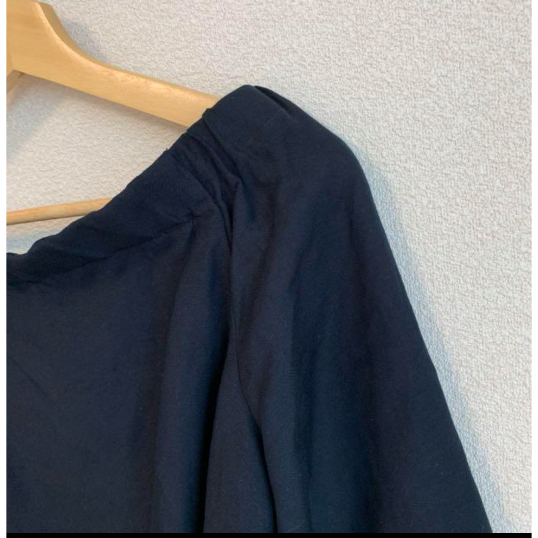 Mila Owen(ミラオーウェン)のミラオーウェン  オフショル ブラウス 紺 黒 ブラック 五分袖 七分袖 レディースのトップス(シャツ/ブラウス(長袖/七分))の商品写真